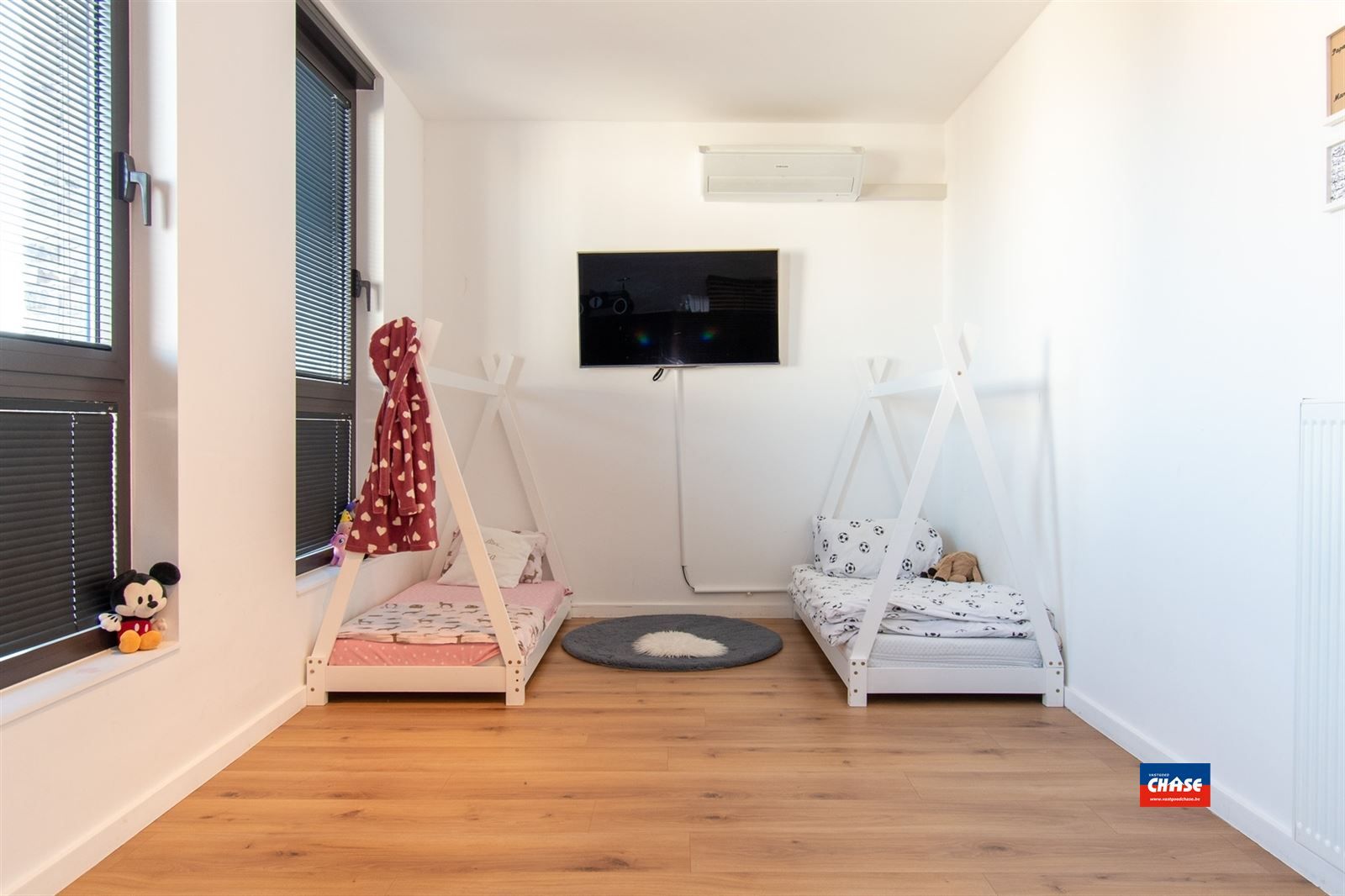 Recente woning met 3 slaapkamers, garage en tuin foto 15