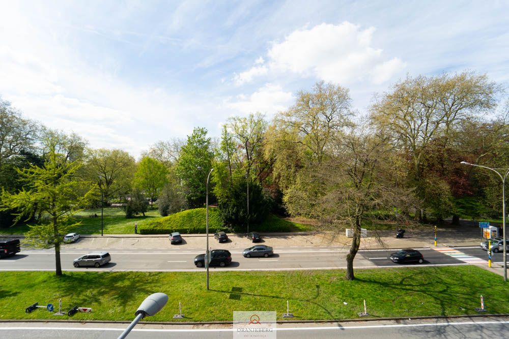 Instapklaar appartement met prachtig zicht op Citadelpark foto 4