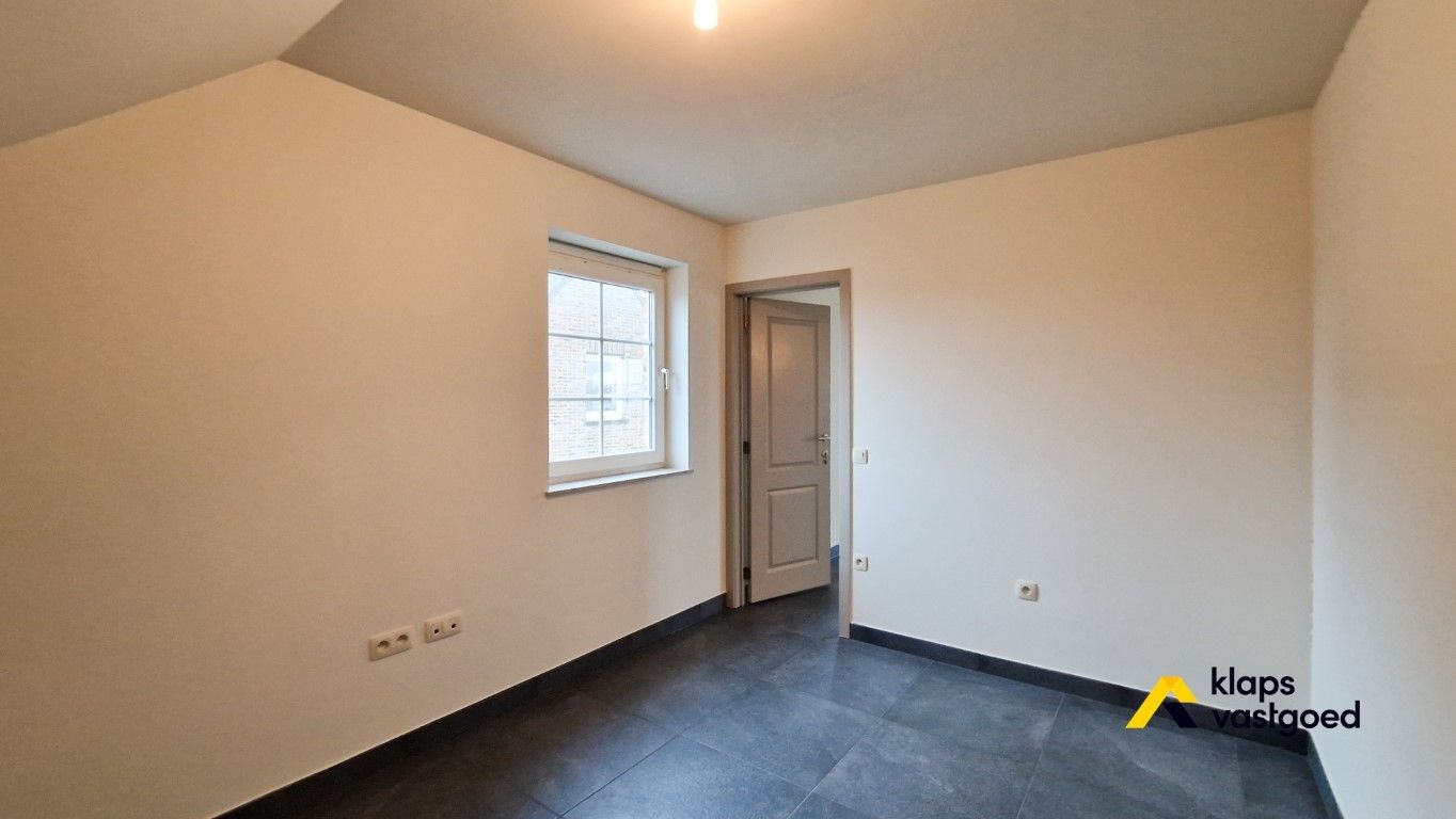 RUIM APPARTEMENT OP TOPLOCATIE MET 2 SK + GARAGE foto 16