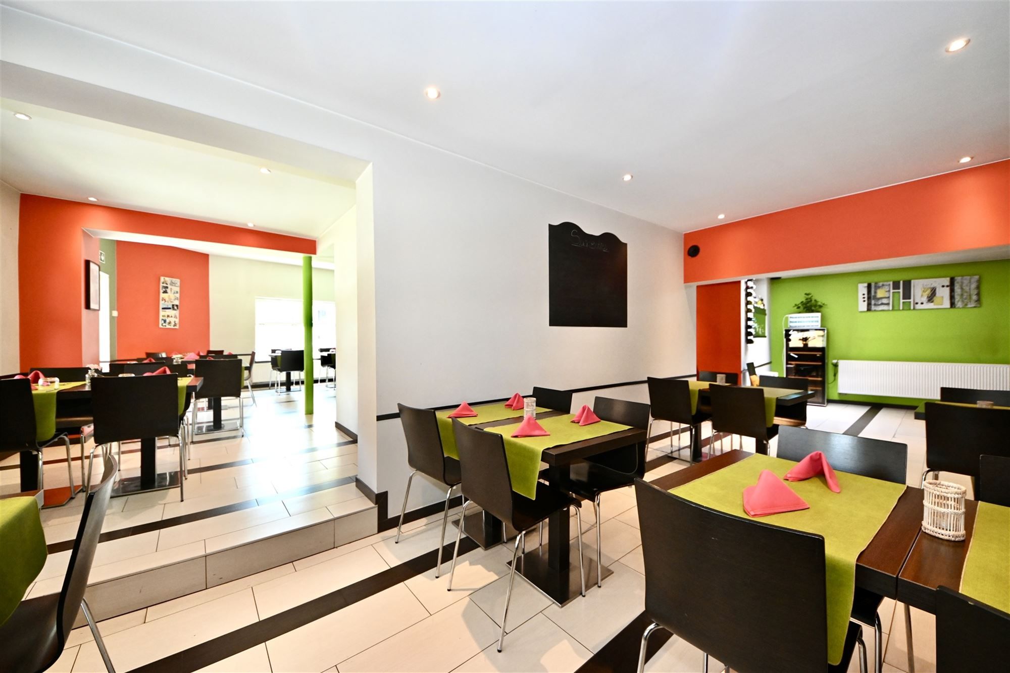 Handelspand met restaurant en appartement foto 11