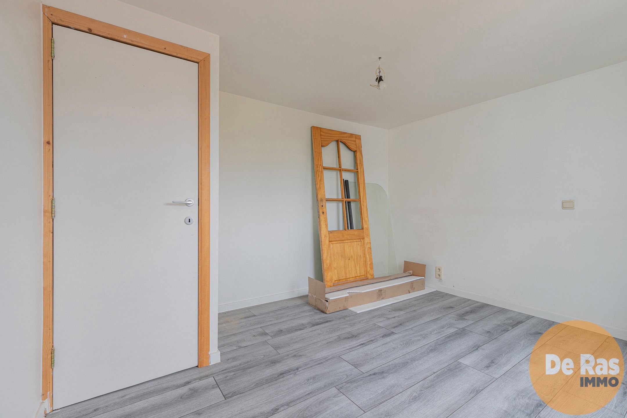 HAALTERT - Verder af te werken woning met 3 slpk en tuin! foto 14