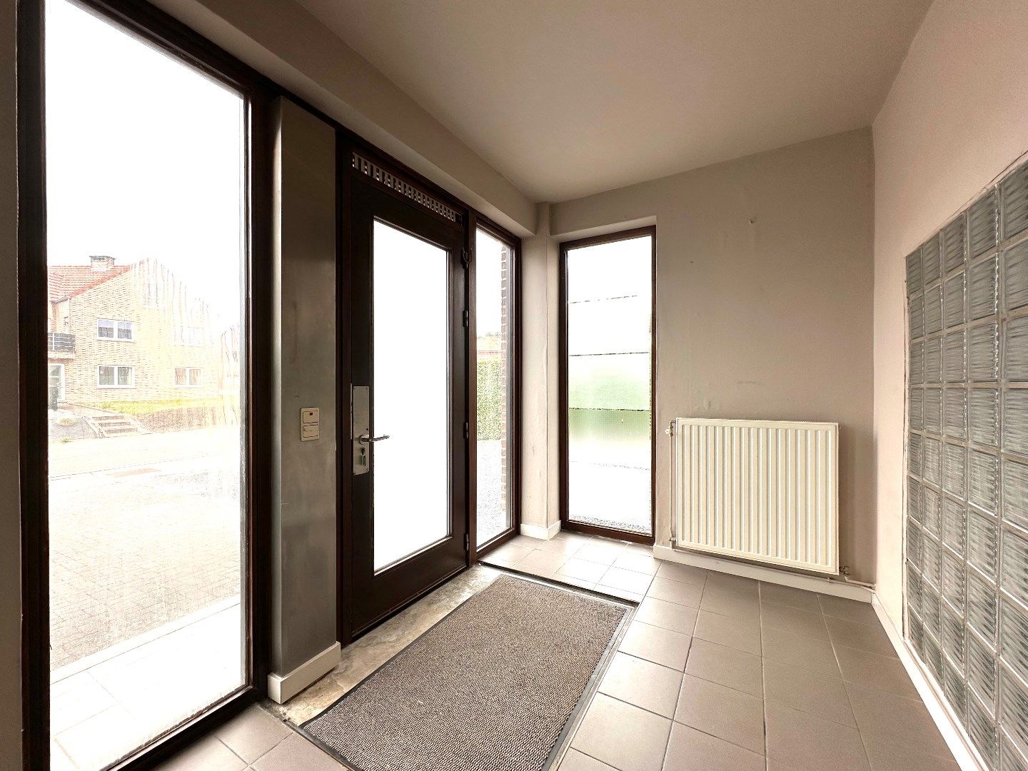 Ruim gelijkvloers appartement met 3 slaapkamers in Mal (Tongeren) foto 2