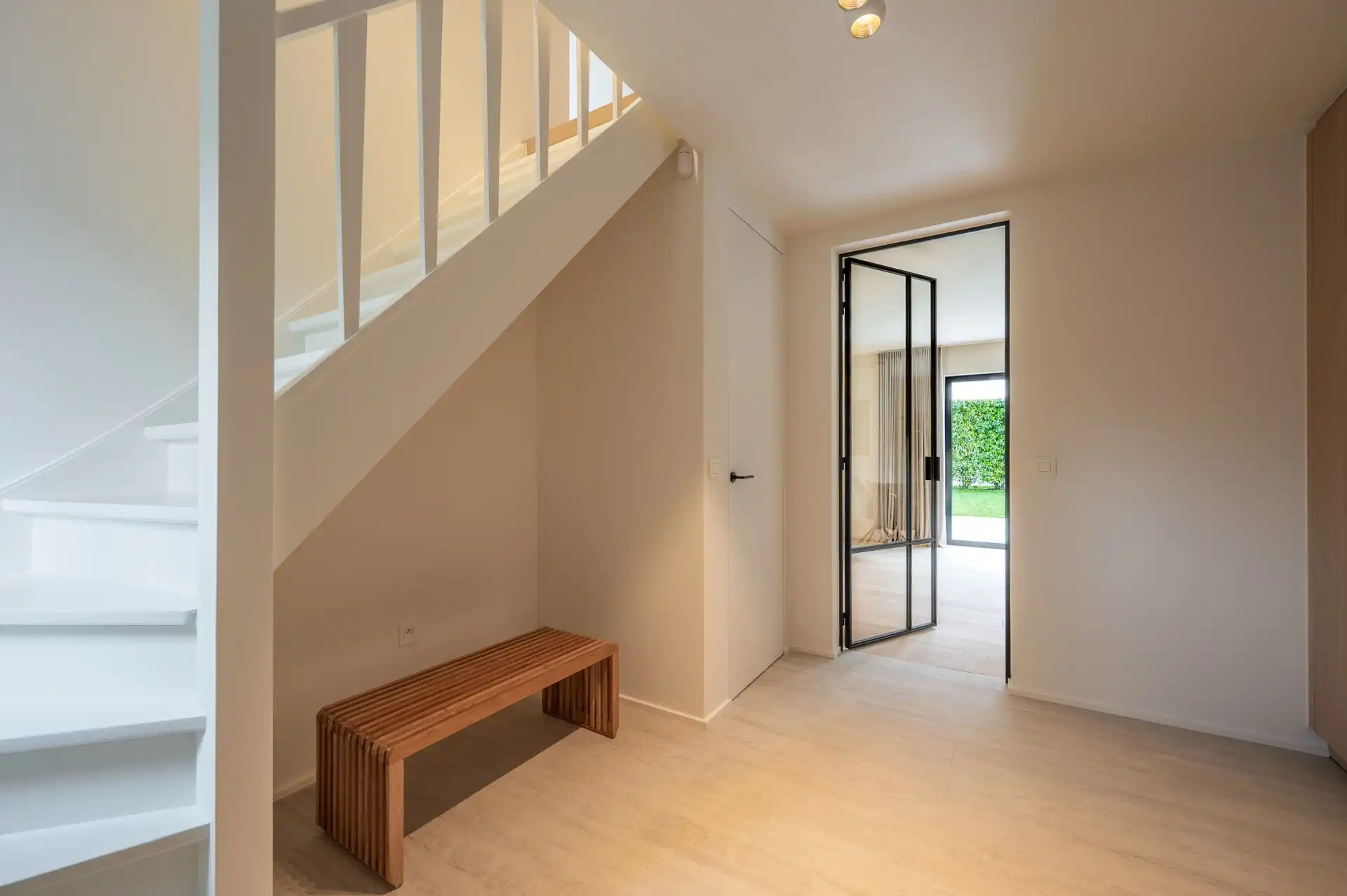 Smaakvol afgewerkte villa in Maaiken met ruime tuin foto 14