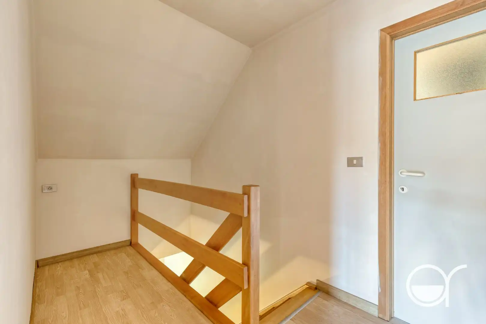 Rustig gelegen villa in doodlopende straat foto 18