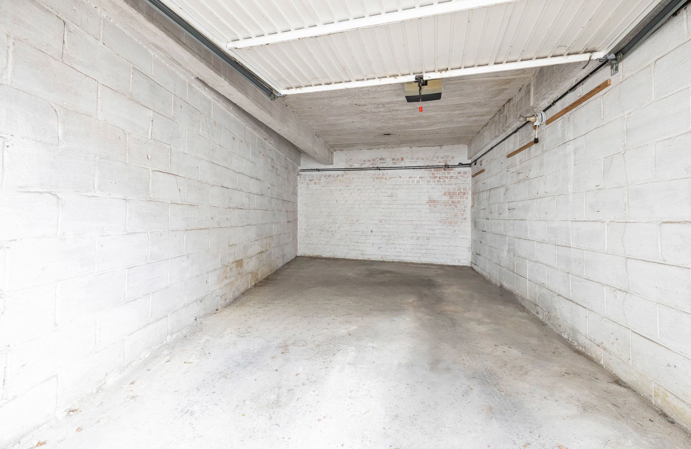 Appartement met 2 slaapkamers + terras : te renoveren foto 19