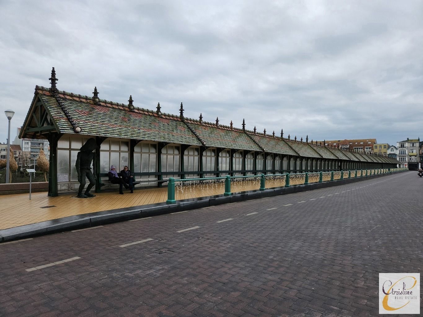 Karaktervol investeringspand op topligging in Blankenberge  foto 3