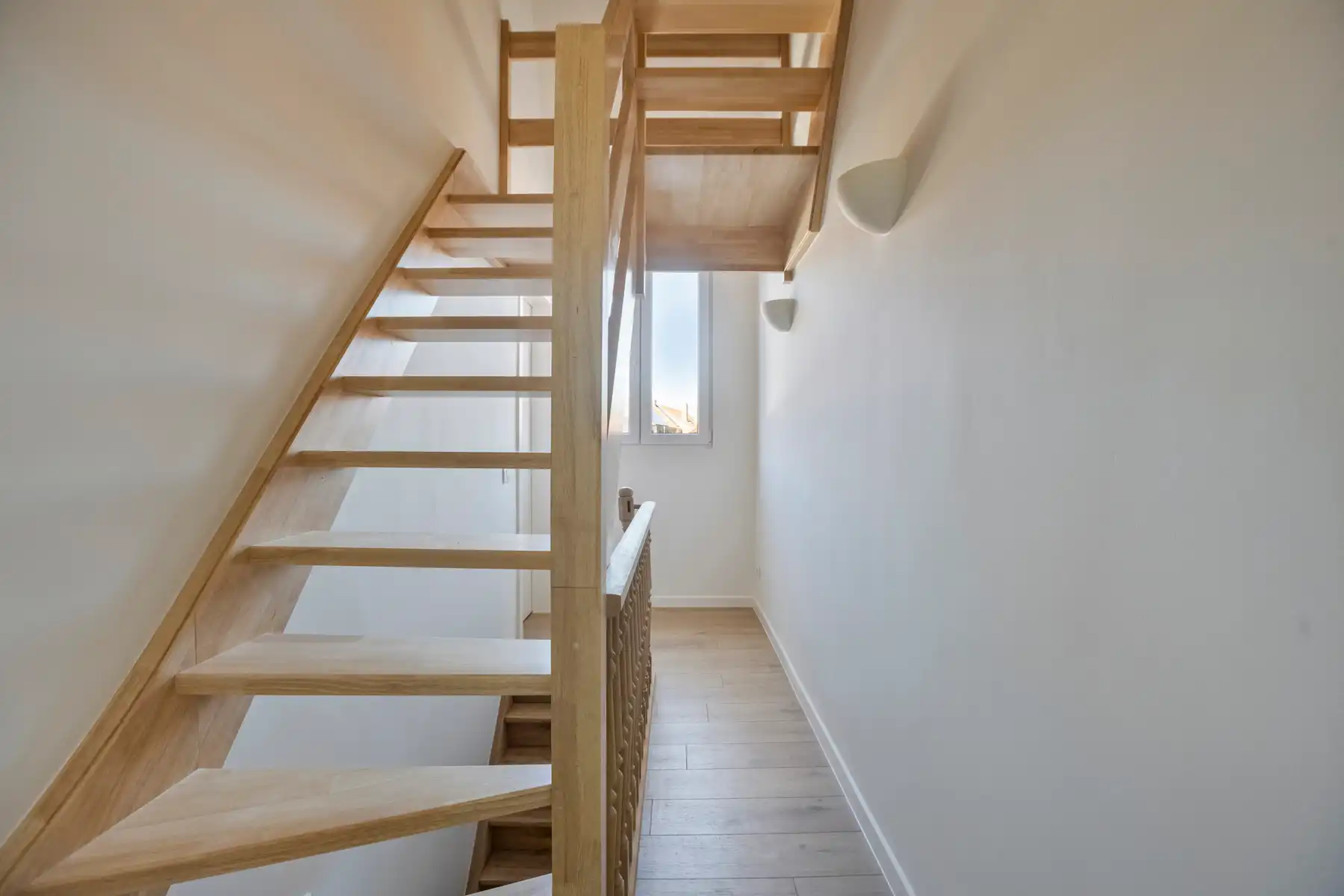 Kwalitatieve totaalrenovatie met zicht op de vesten foto 11