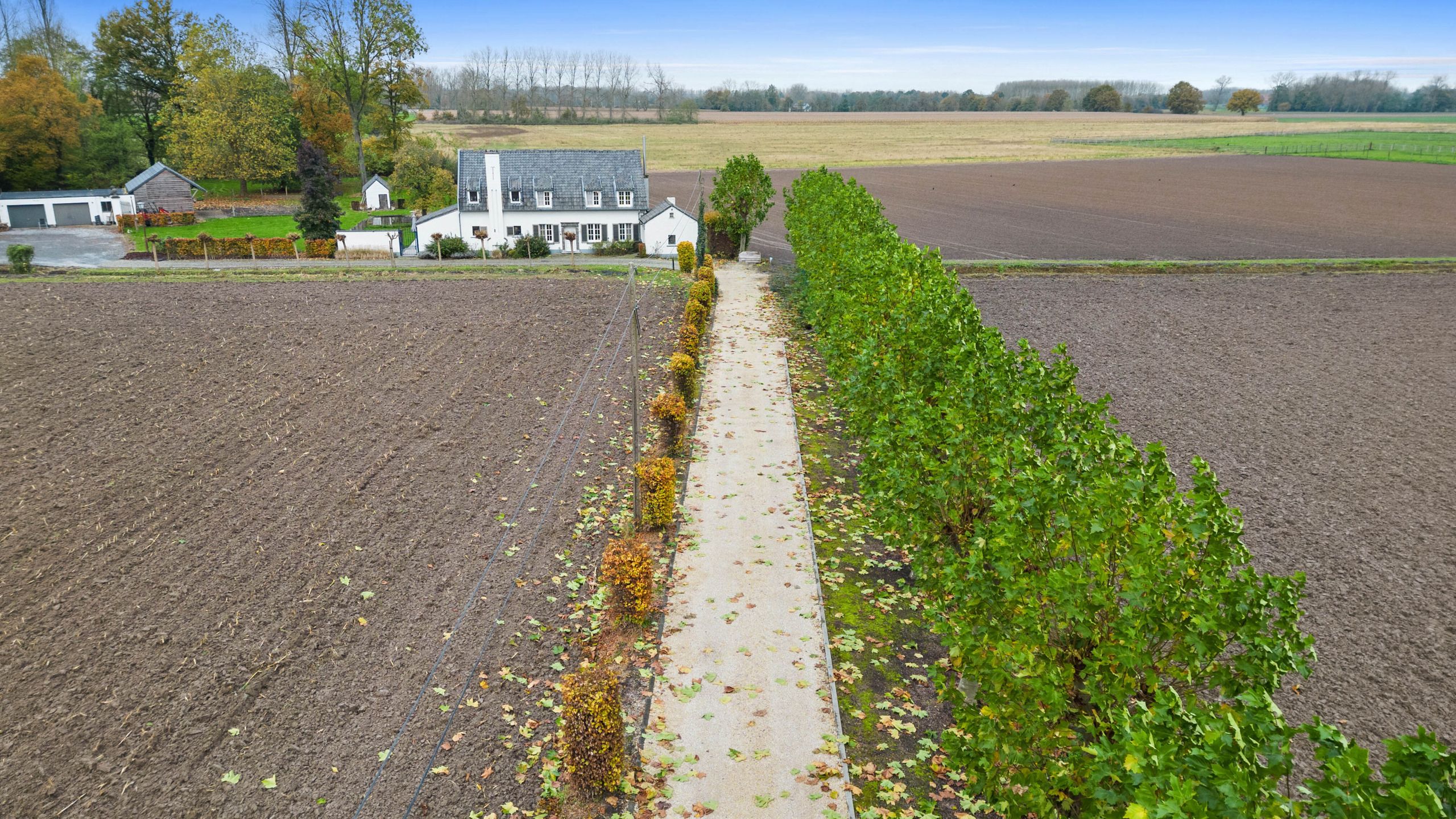 RUMMEN - Charmant landhuis op idyllische locatie op 1ha54 foto 2