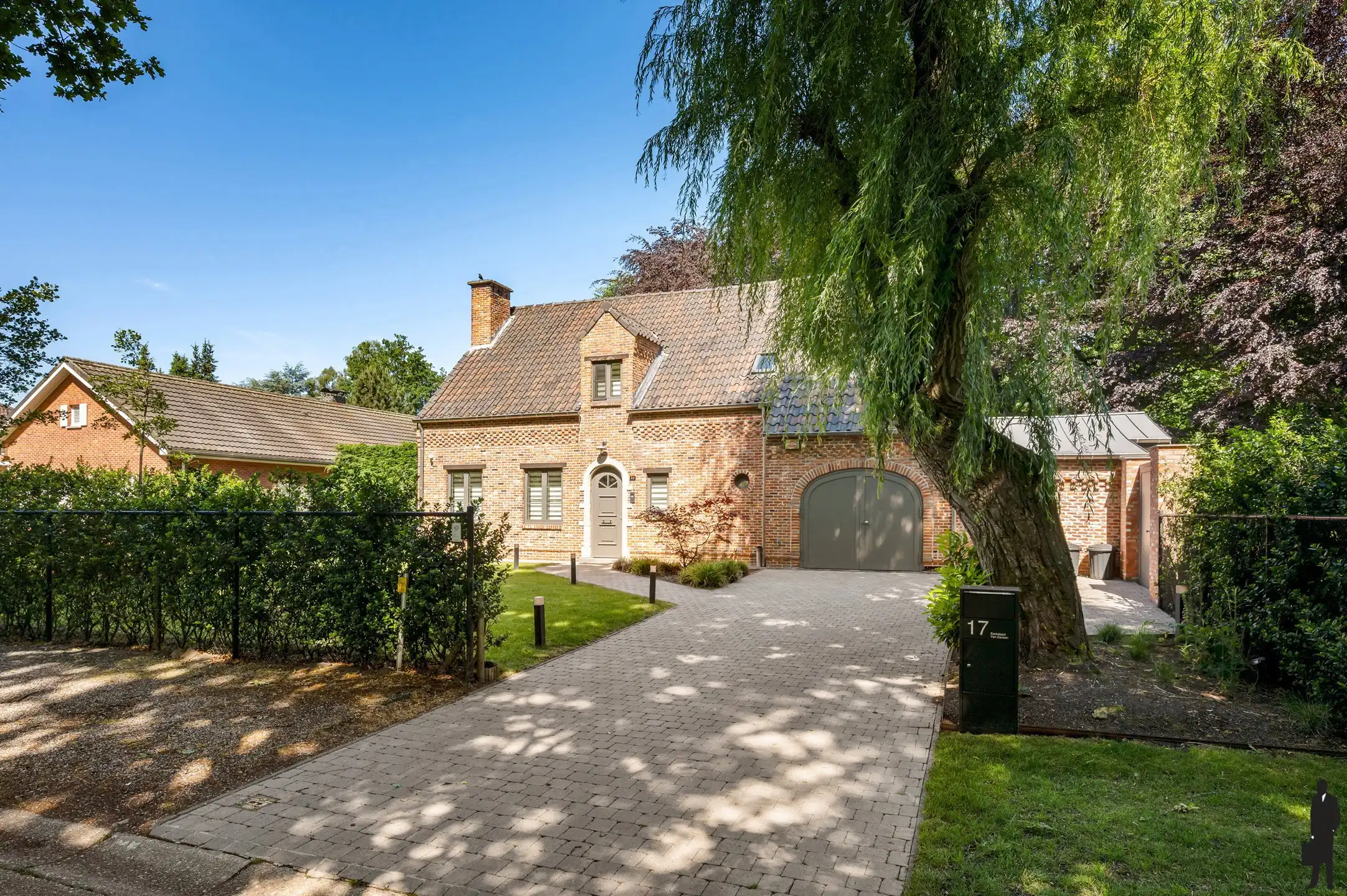 Instapklare tijdloze villa op rustige locatie te Schoten! foto 27