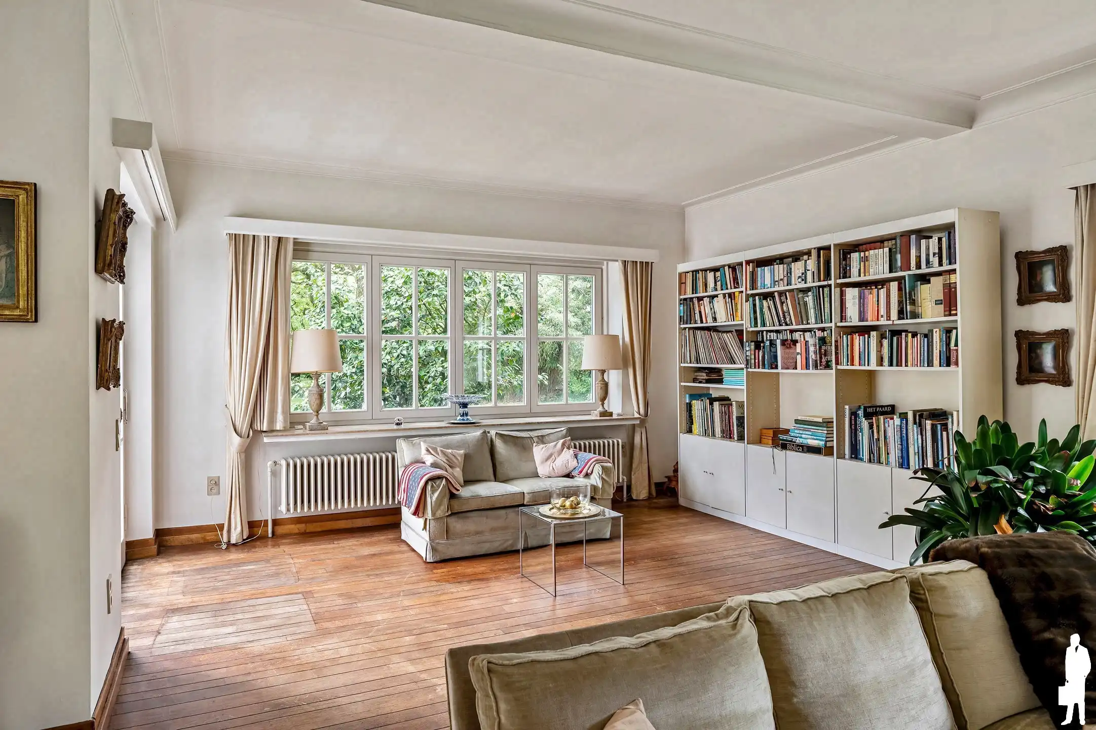 In Vriesdonk, statige villa met parktuin en prachtige gemeenschappelijke vijver waardoor men een weids uitzicht heeft. foto 13