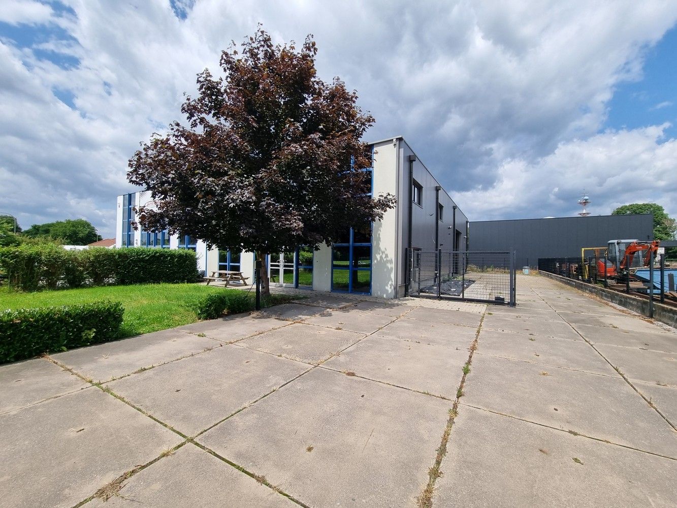 Uitstekend gelegen industrieel gebouw/magazijn met kantoorruimte (400m²) foto 39