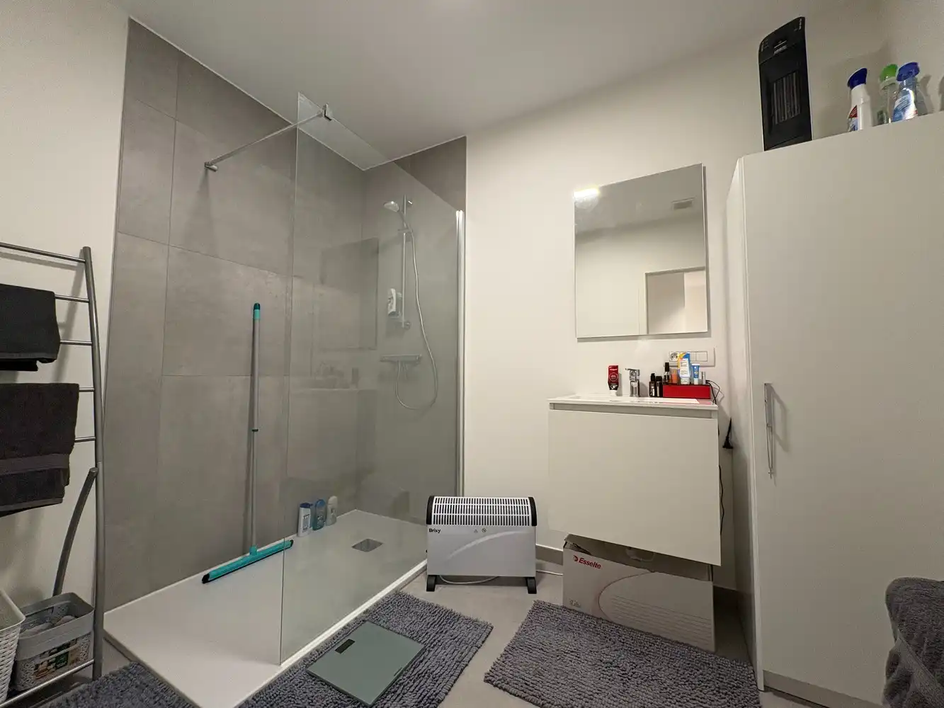 Lichtrijke nieuwbouwwoning in het centrum van Torhout foto 7