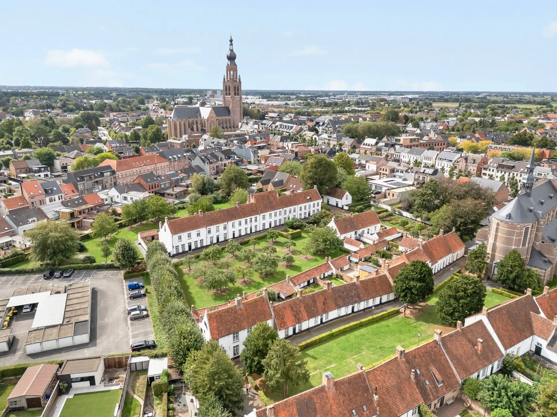 Historische herenhuis in het Begijnhof van Hoogstraten foto 55