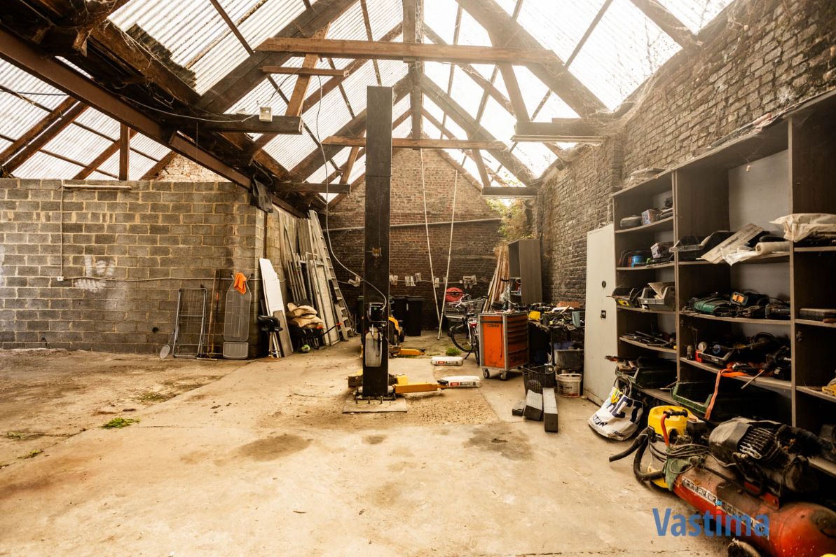 Twee aanpalende woningen met loods nabij centrum Aalst – ideaal voor wonen, werken of project foto 20