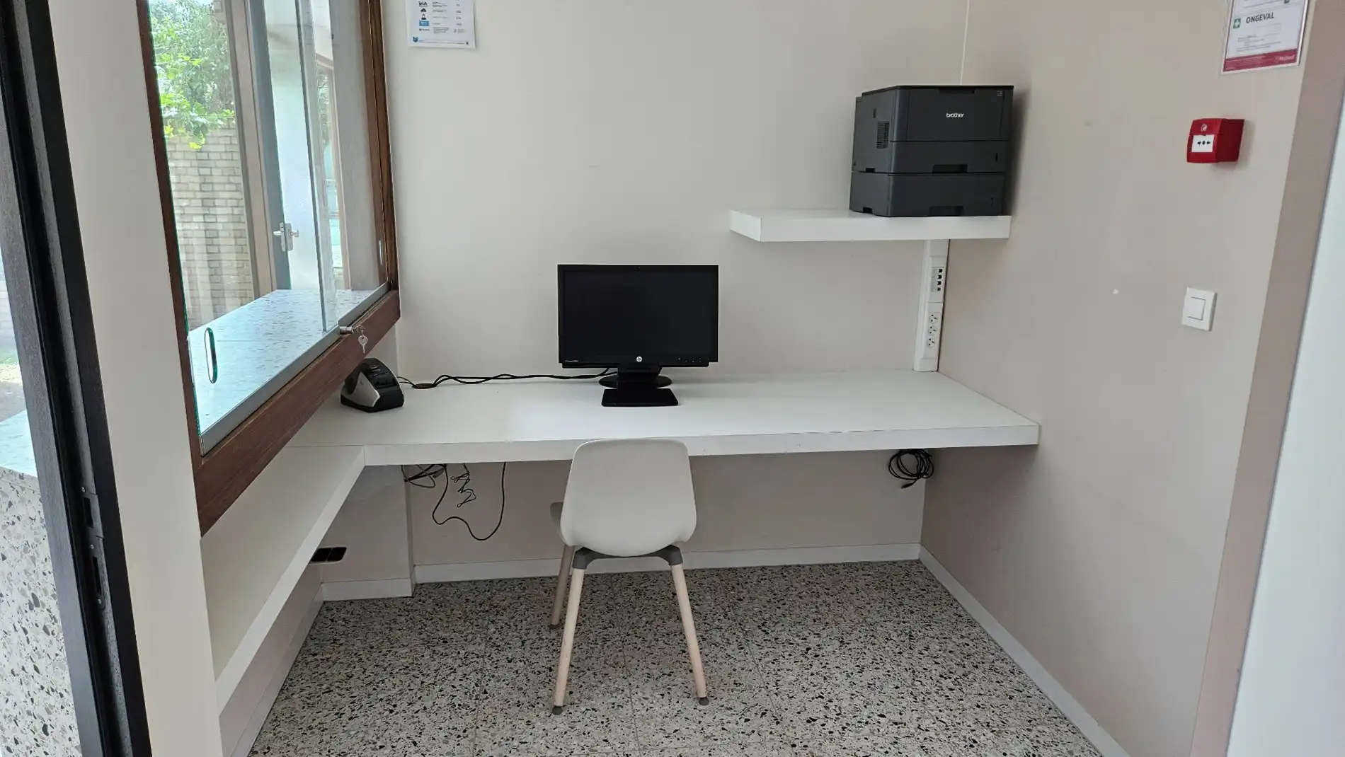 Praktijkruimte of Kantoor in een prachtig gebouw nabij Berlare centrum  foto 17