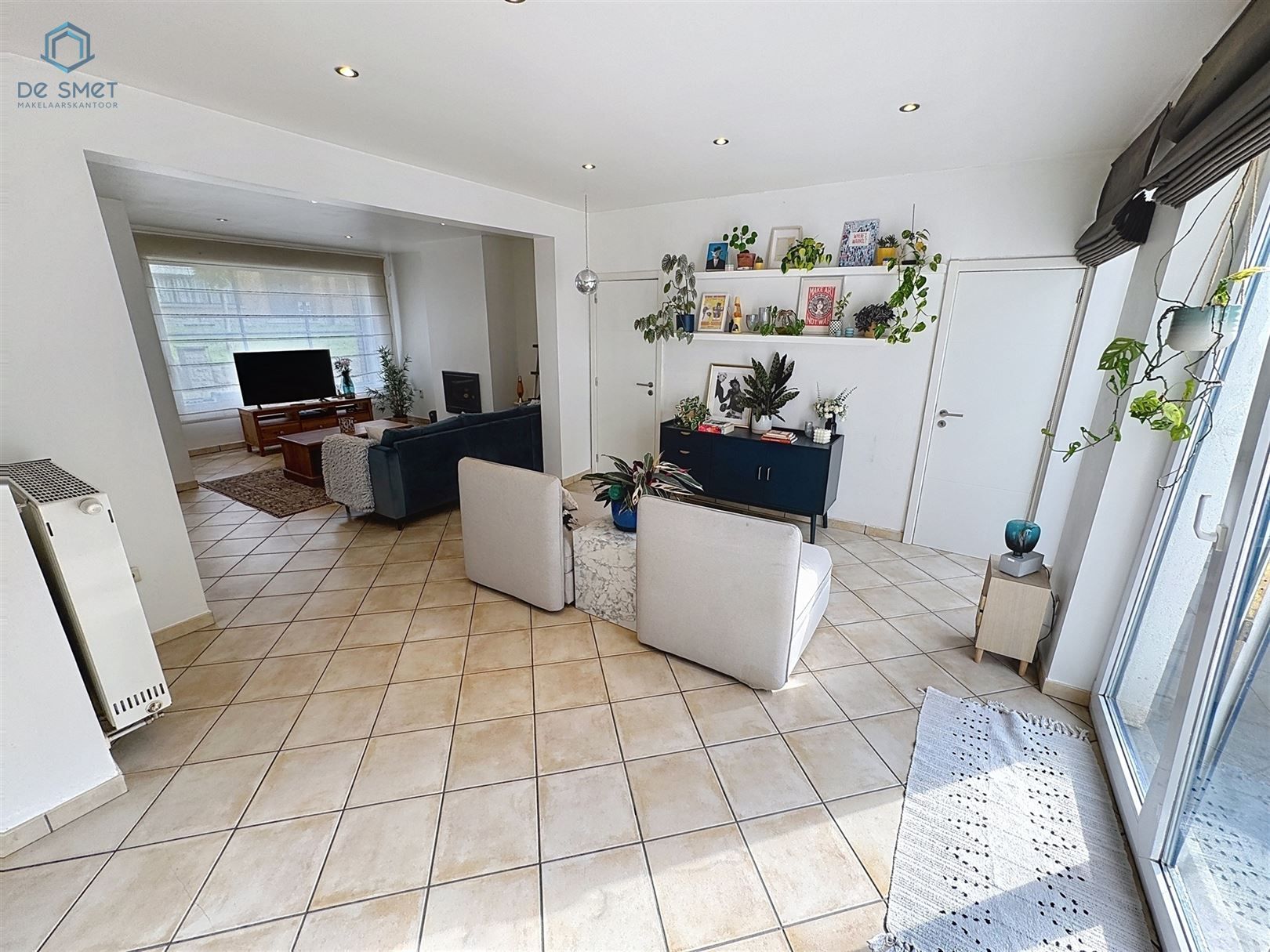 Instapklare gezinswoning met 3 slaapkamers, ruime garage en tuin in Smeerebbe-Vloerzegem foto 6