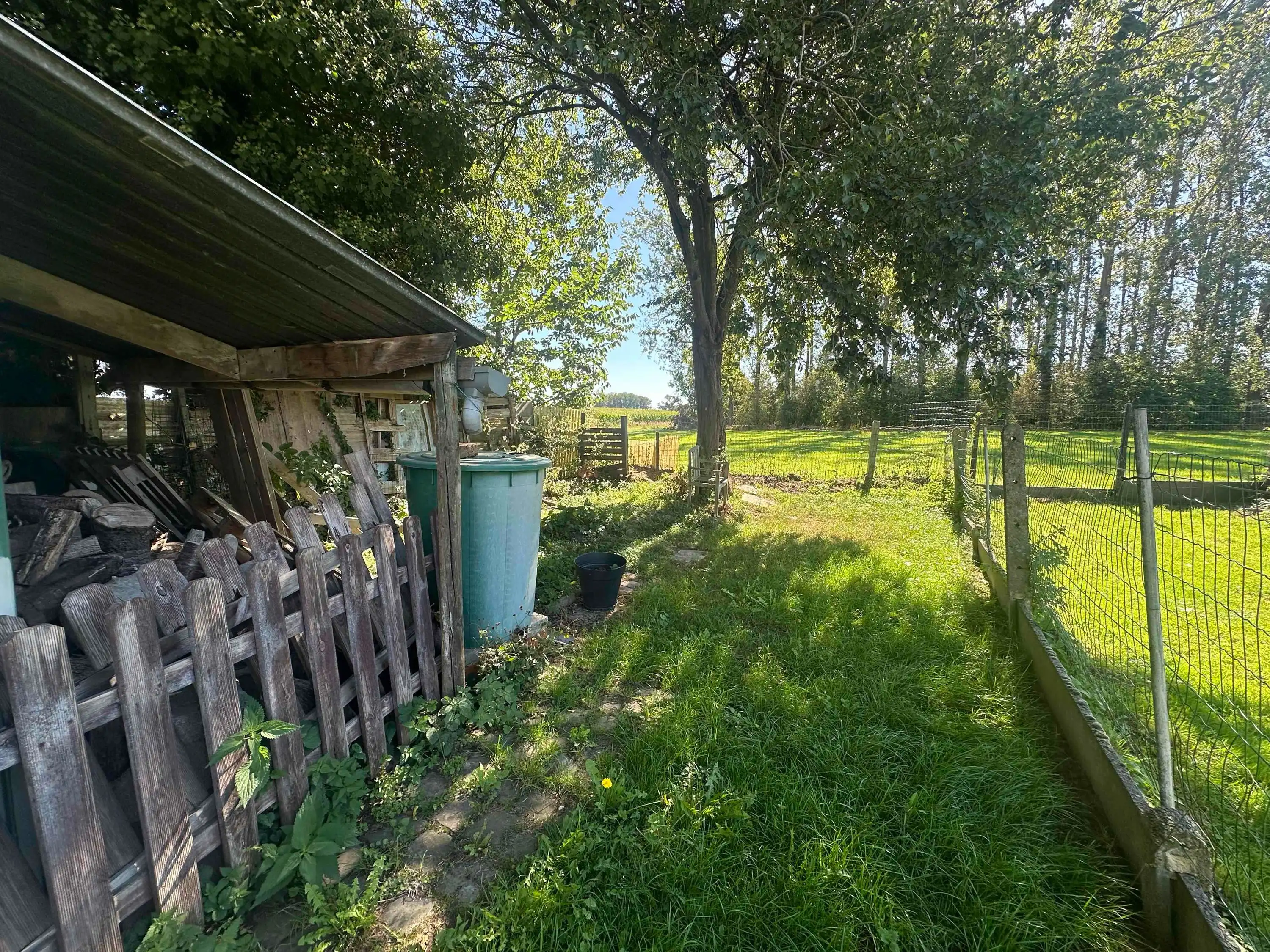 Rustig gelegen woning met 3 slaapkamers, garage en tuin foto 22