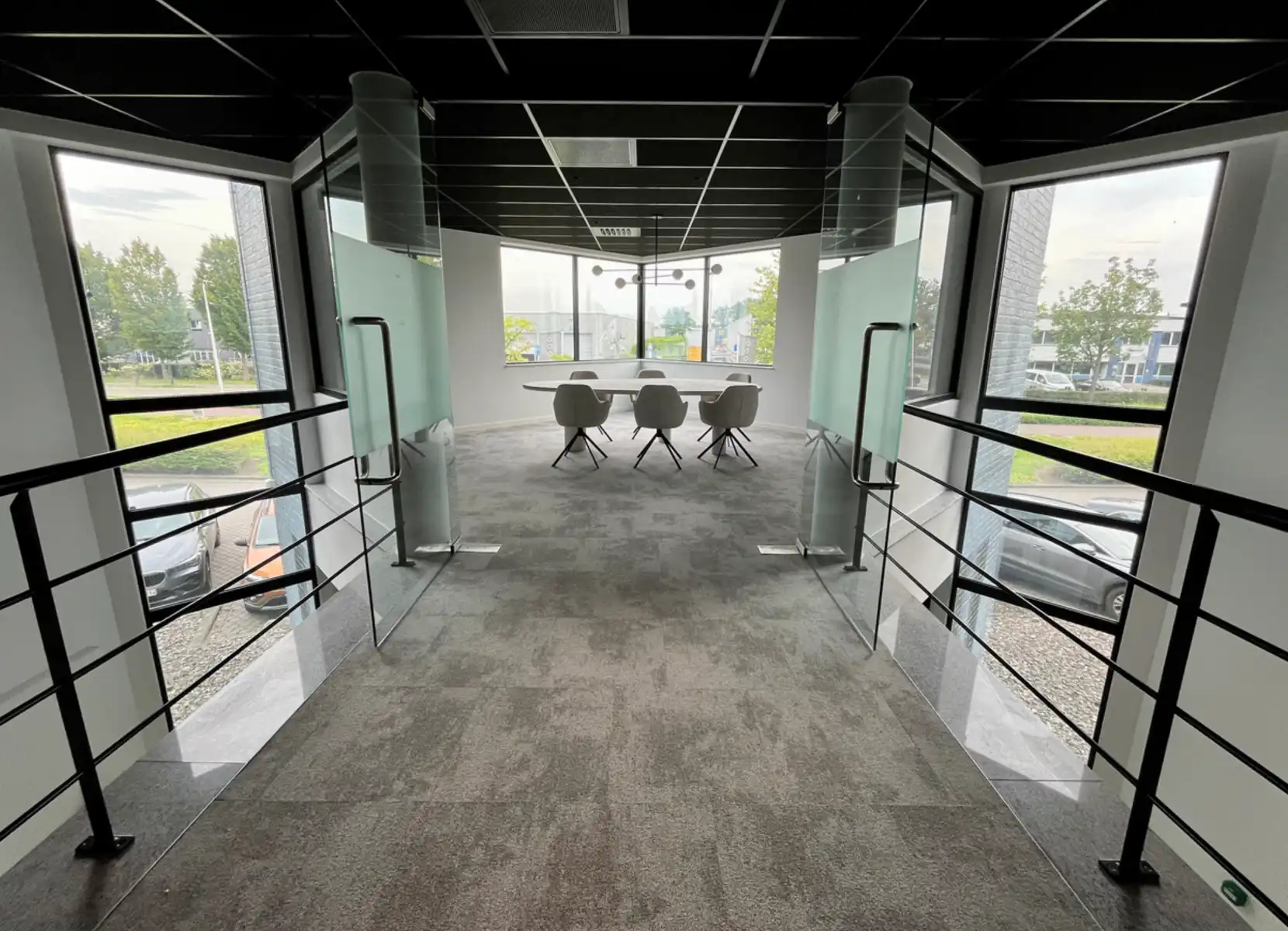 Instapklare kantoorruimte incl. parkings te Aartselaar foto 6