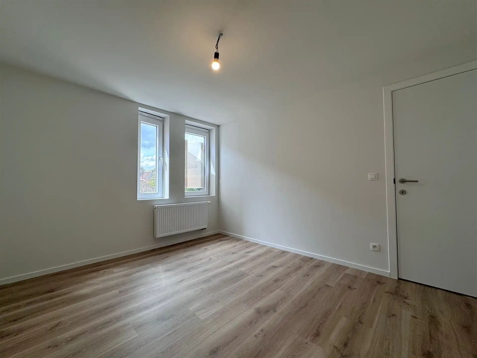 Gunstig gelegen woning met 4 slaapkamers en tuin. foto 22