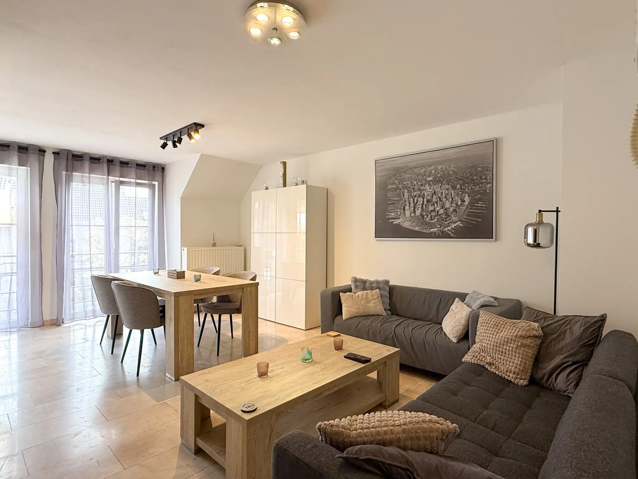 Recent appartement met twee slaapkamers nabij het centrum van Beveren foto 3