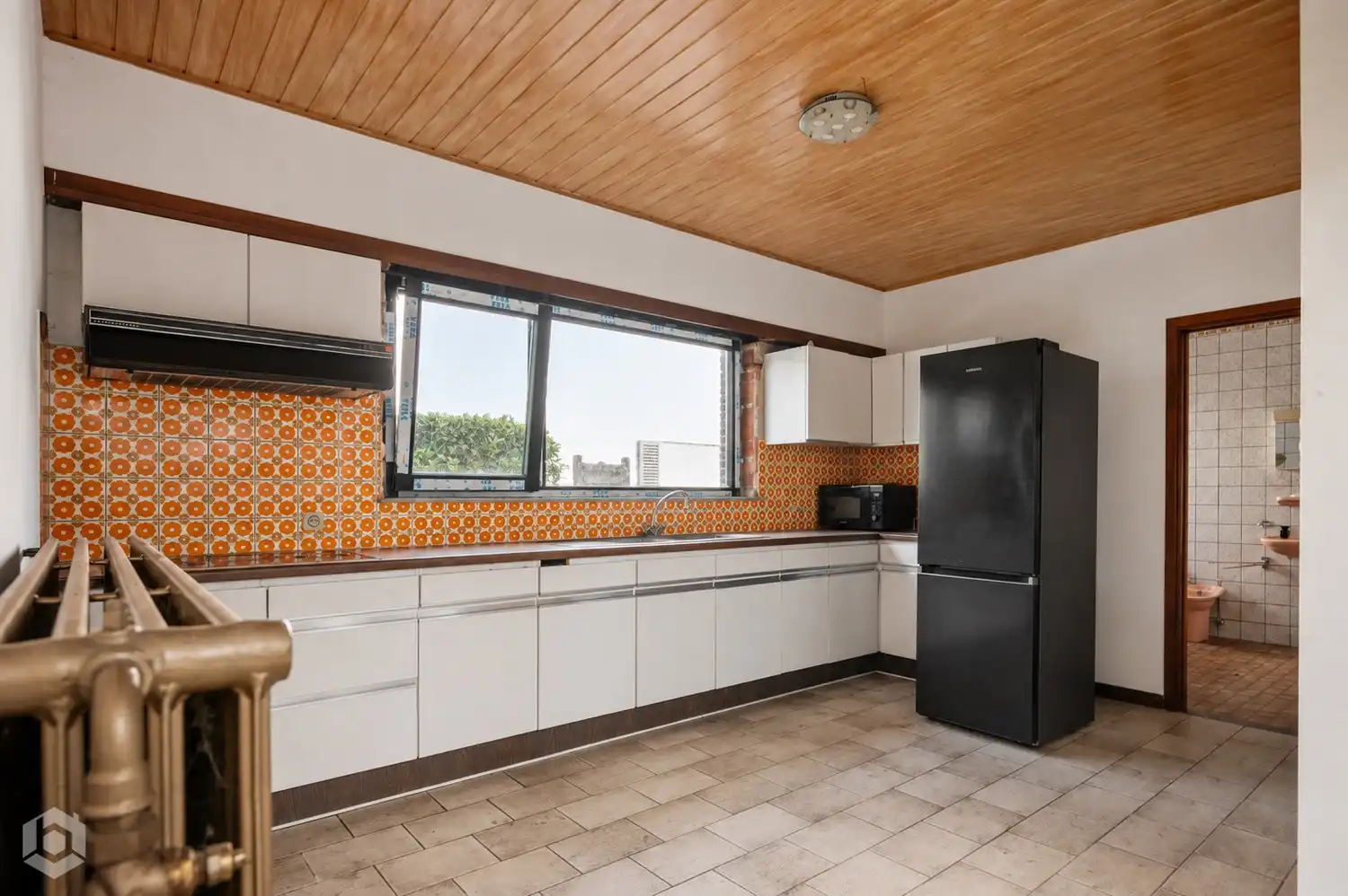 Ruime gezinswoning met magazijn van 250 m² op 9 are in Beerzel foto 5