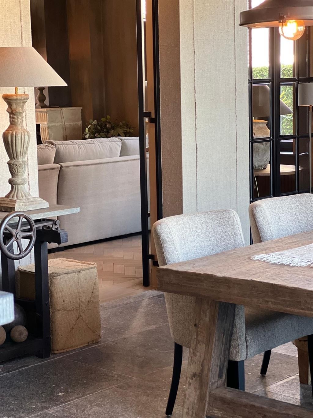 Landelijke villawoning met multifunctioneel aangrenzend gebouw foto 18