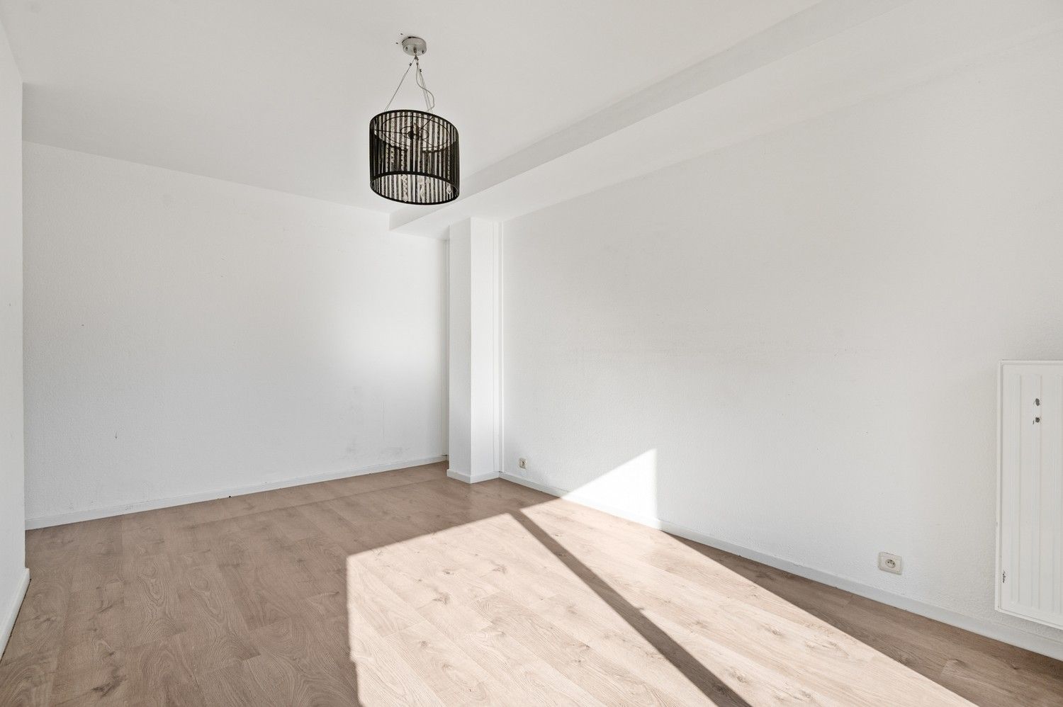 Ruim gelijkvloers appartement met 3 slaapkamers en terras in Deurne! foto 13