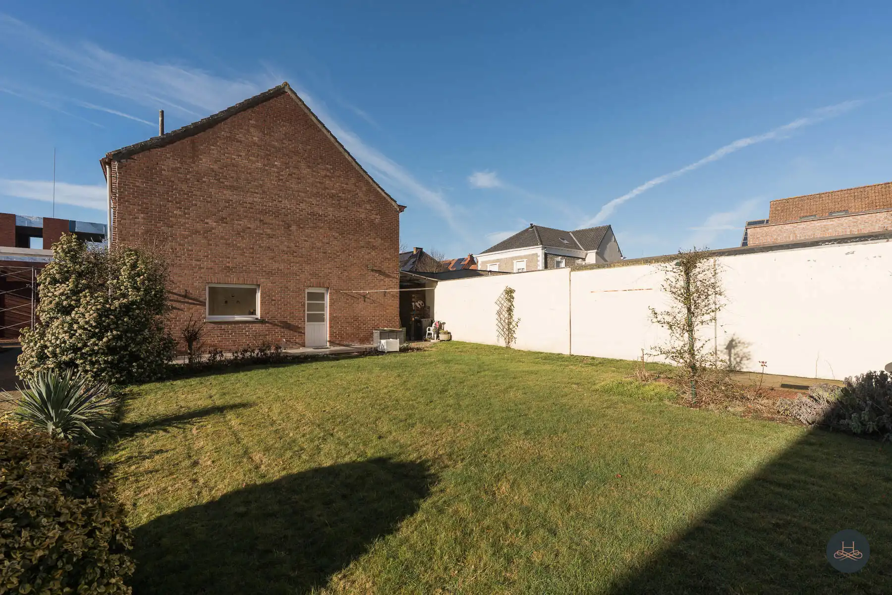 Prachtige authentieke en ruime villa met enorm potentieel foto 32