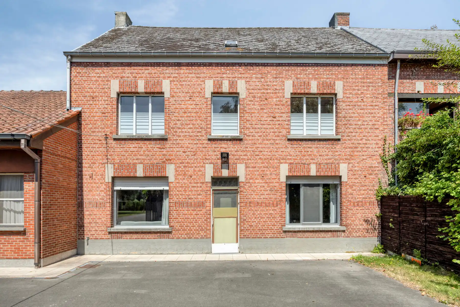 Te renoveren woning op uiterst rustige locatie foto 2