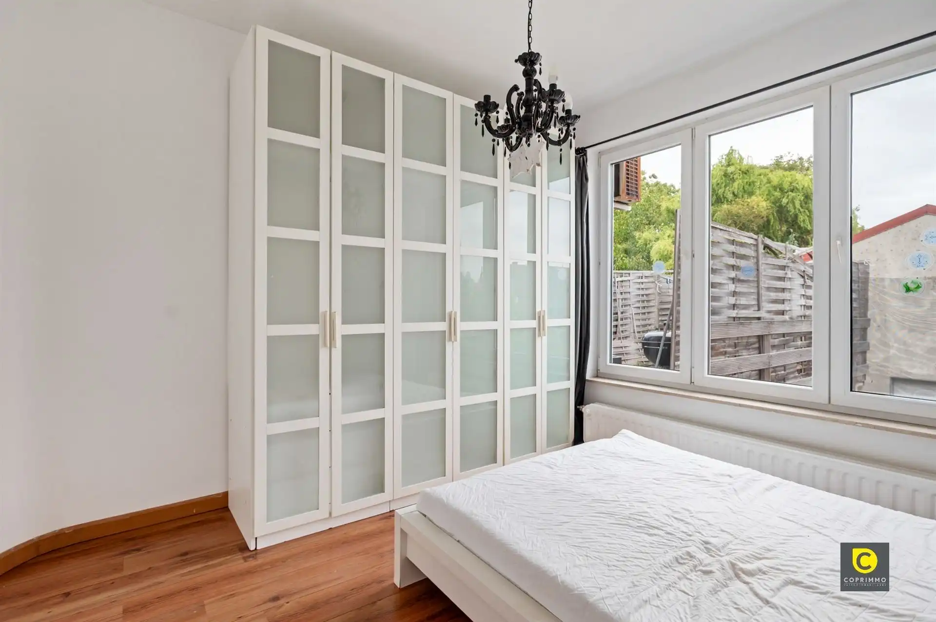 Unieke woning met 450 m² magazijn & showroom foto 13