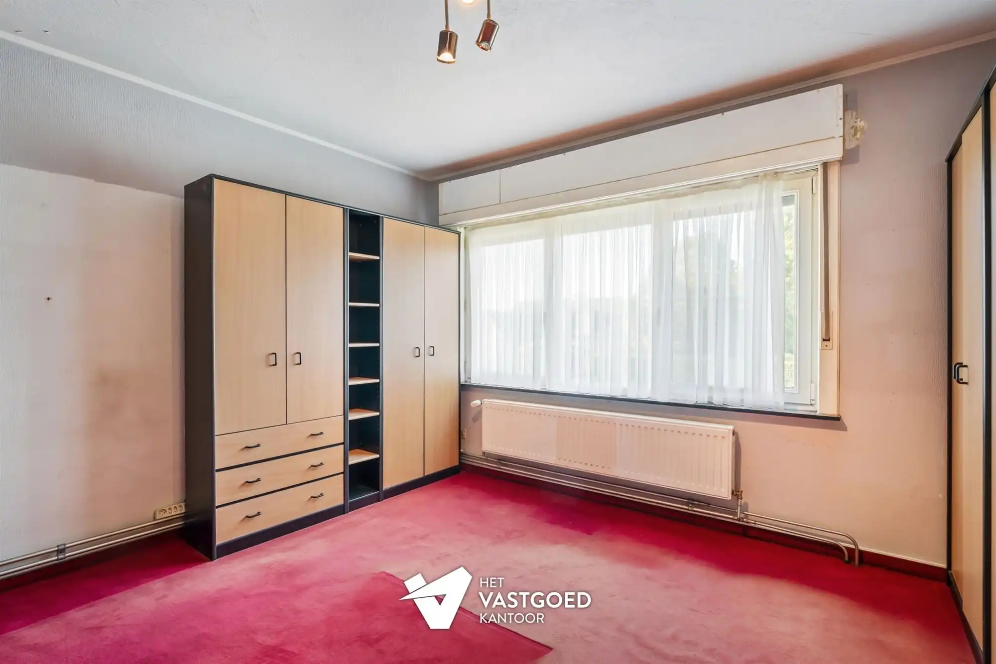 INSTAPKLARE WONING MET LEUKE TUIN EN GARAGE foto 13