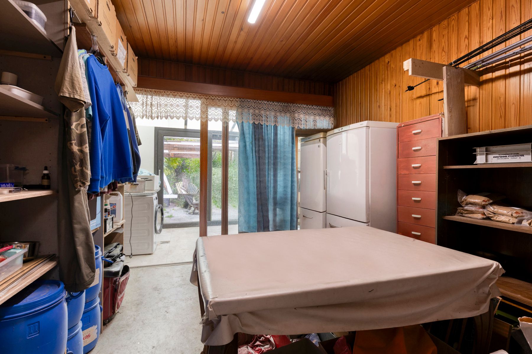 Te renoveren woning met ruime tuin. foto 7