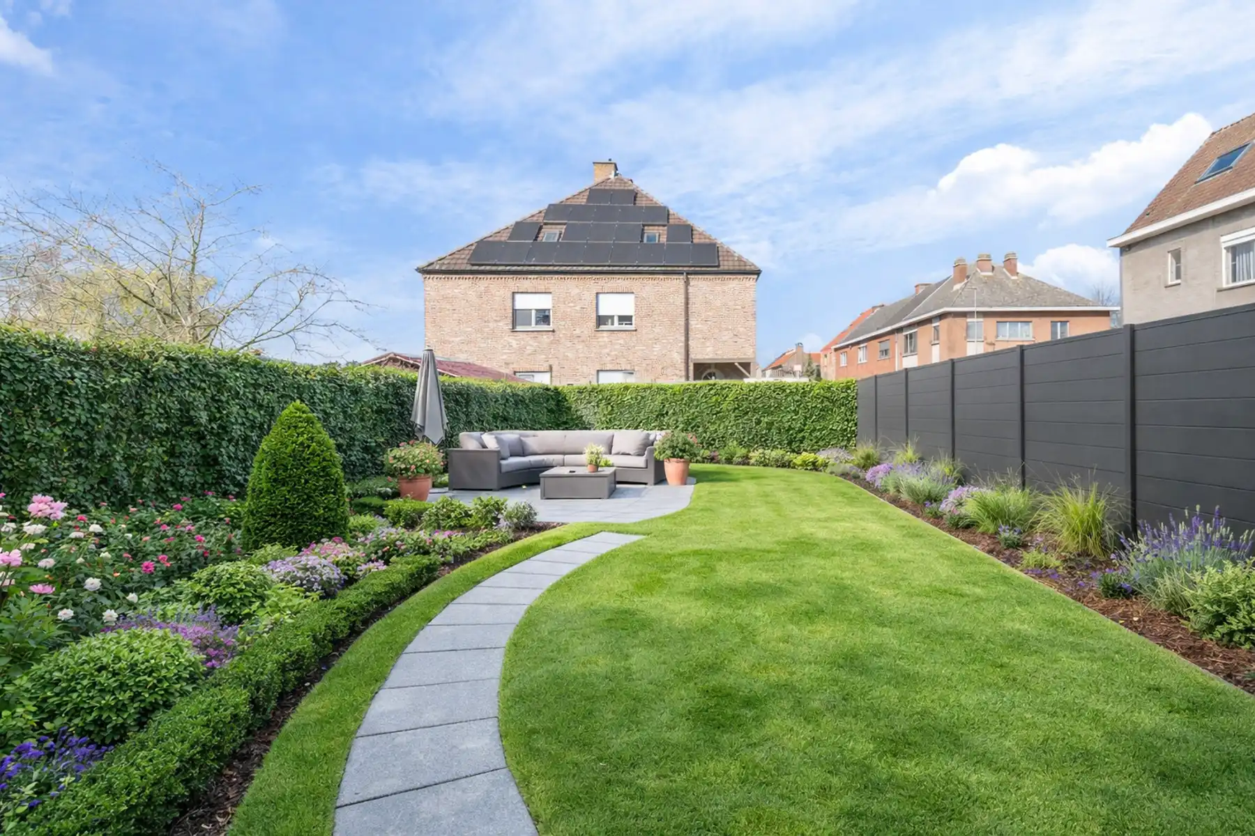 Ruime nieuwbouwwoning foto 3