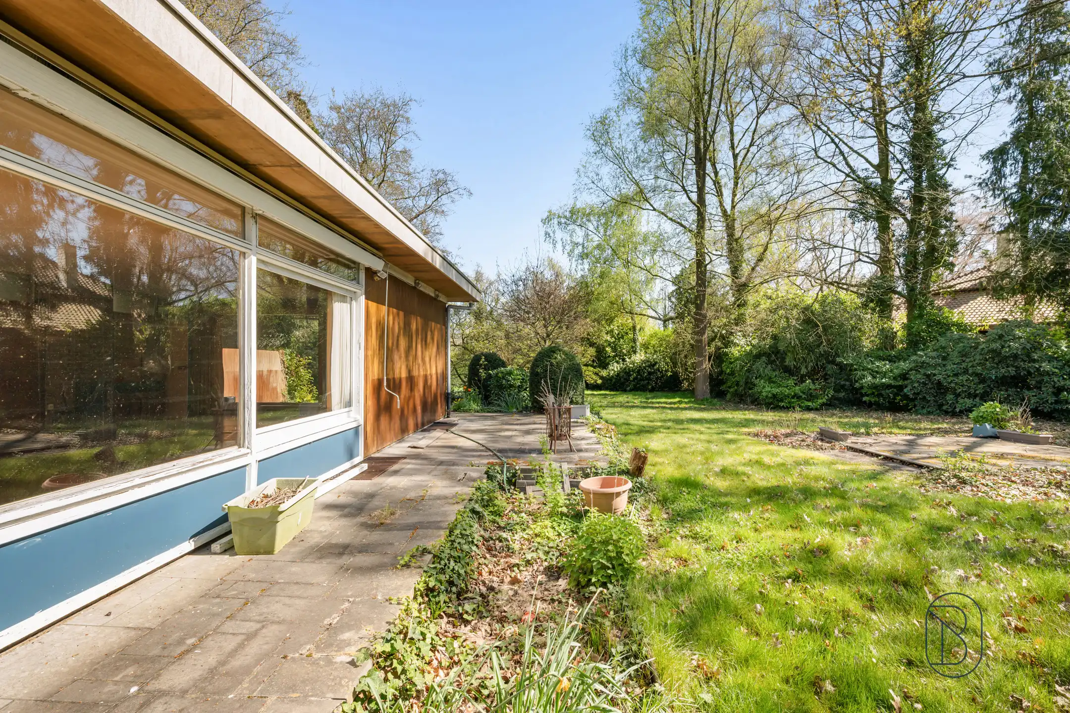Topgelegen in de Rodenburg: te renoveren/af te breken villa foto 10