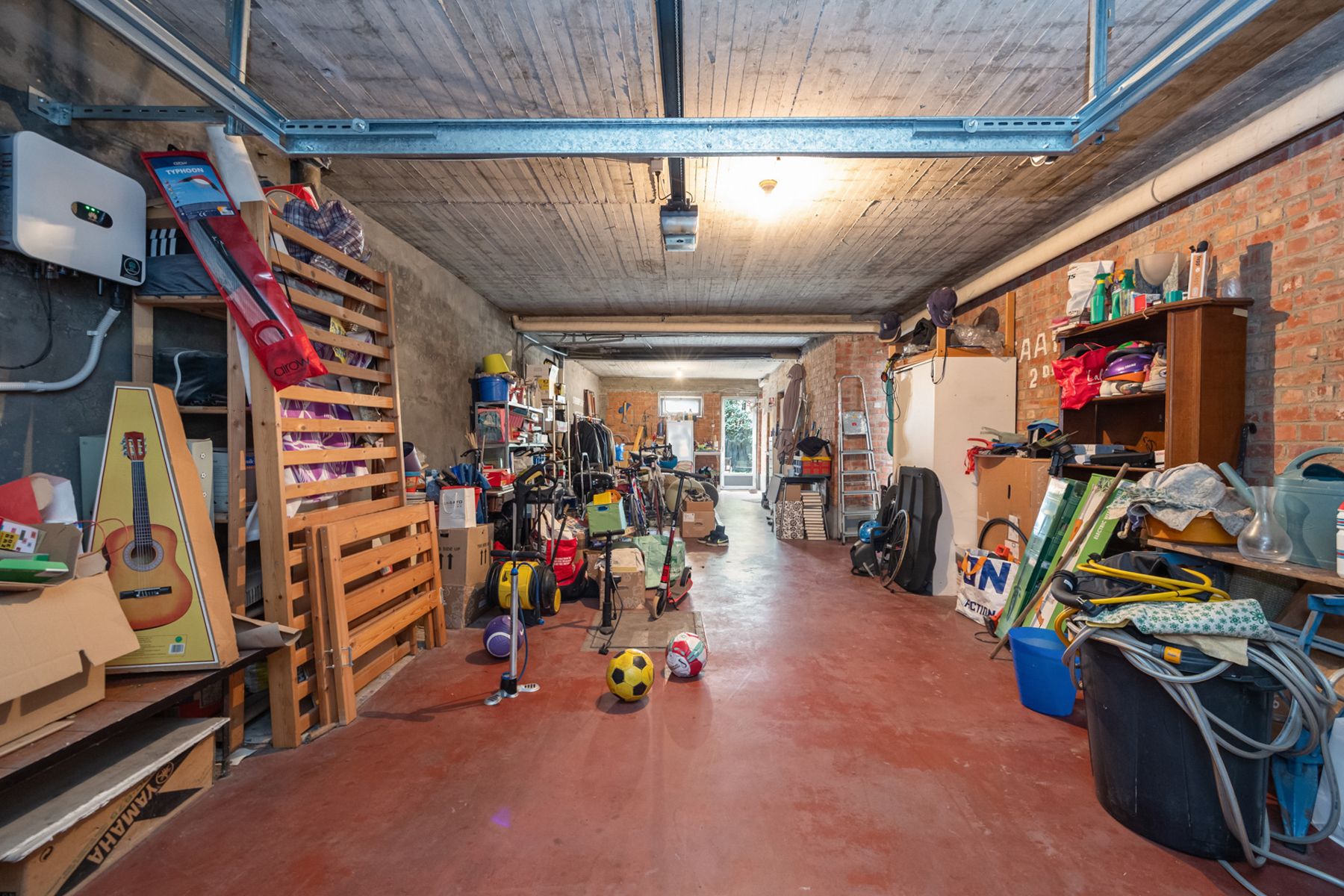 Appartementsgebouw in een rustige buurt foto 12