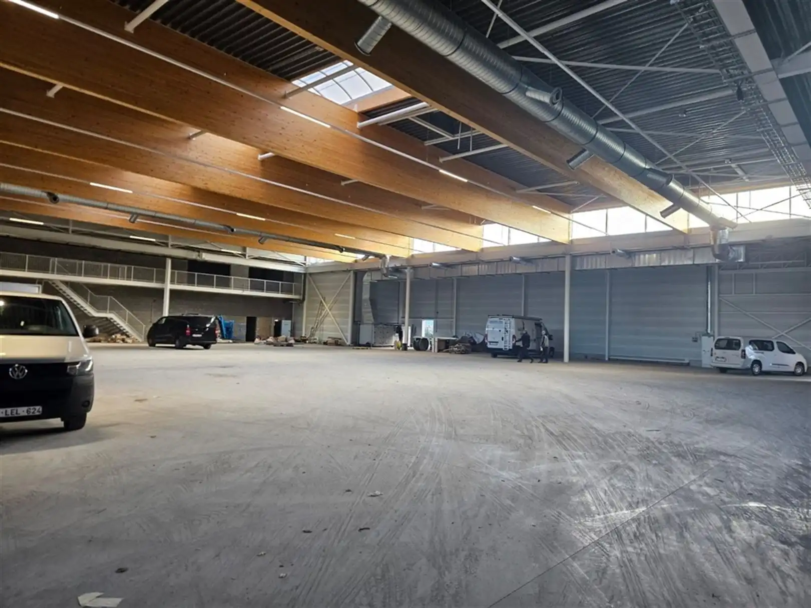 Nieuwbouw magazijnruimtes langs de E40 in Drongen  foto 6