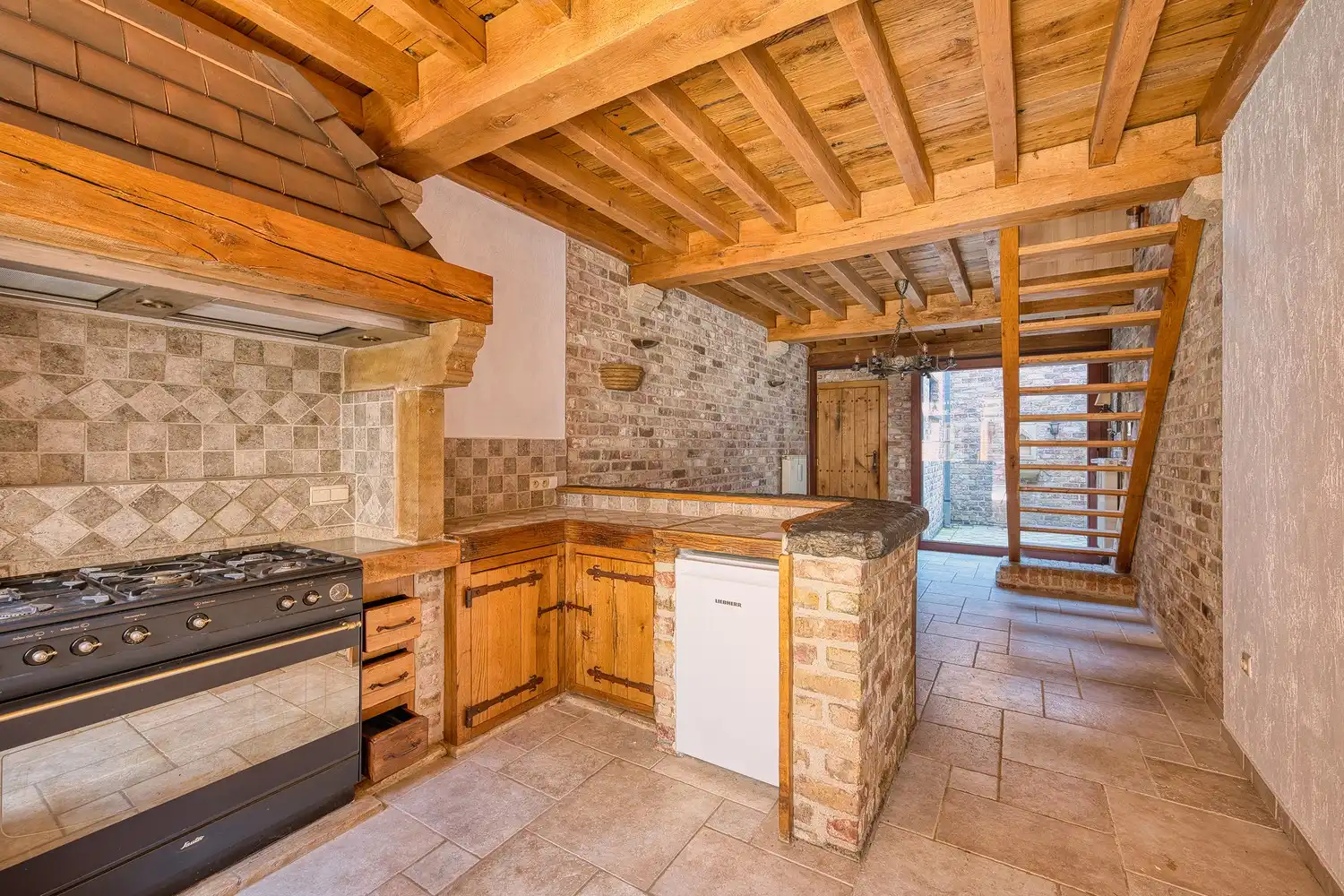 Brugge centrum, in charmante rustige straat,  NETTE KARAKTERVOLLE KNUSSE STADSWONING met patio en 2 ruime slaapkamers foto 10