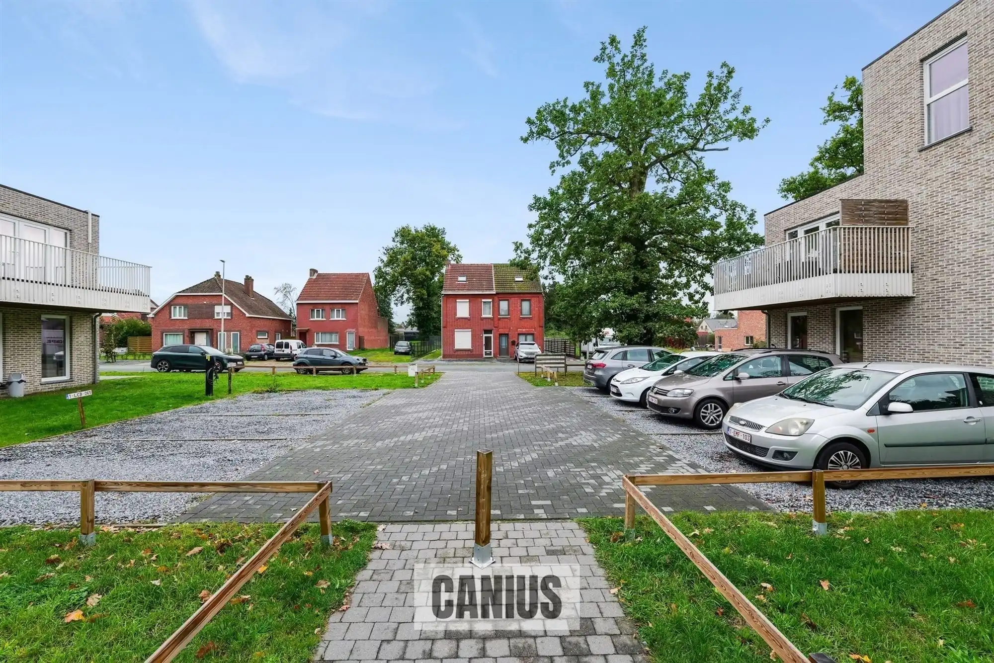 HEDENDAAGS APP. MET 3 SLKS, TERRAS & AUTOSTAANPLAATS foto 19