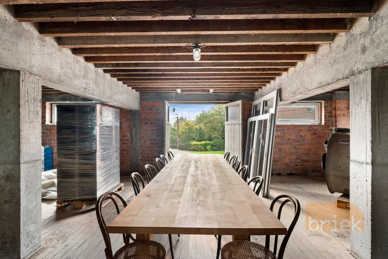 Midden-West-Vlaanderen : authentiek en origineel industrieel loftgebouw met open landelijk zicht foto 2