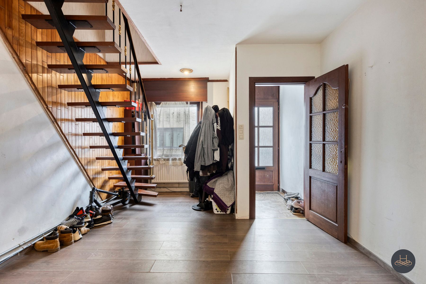 Gezellig centraal gelegen woning met potentieel foto 3