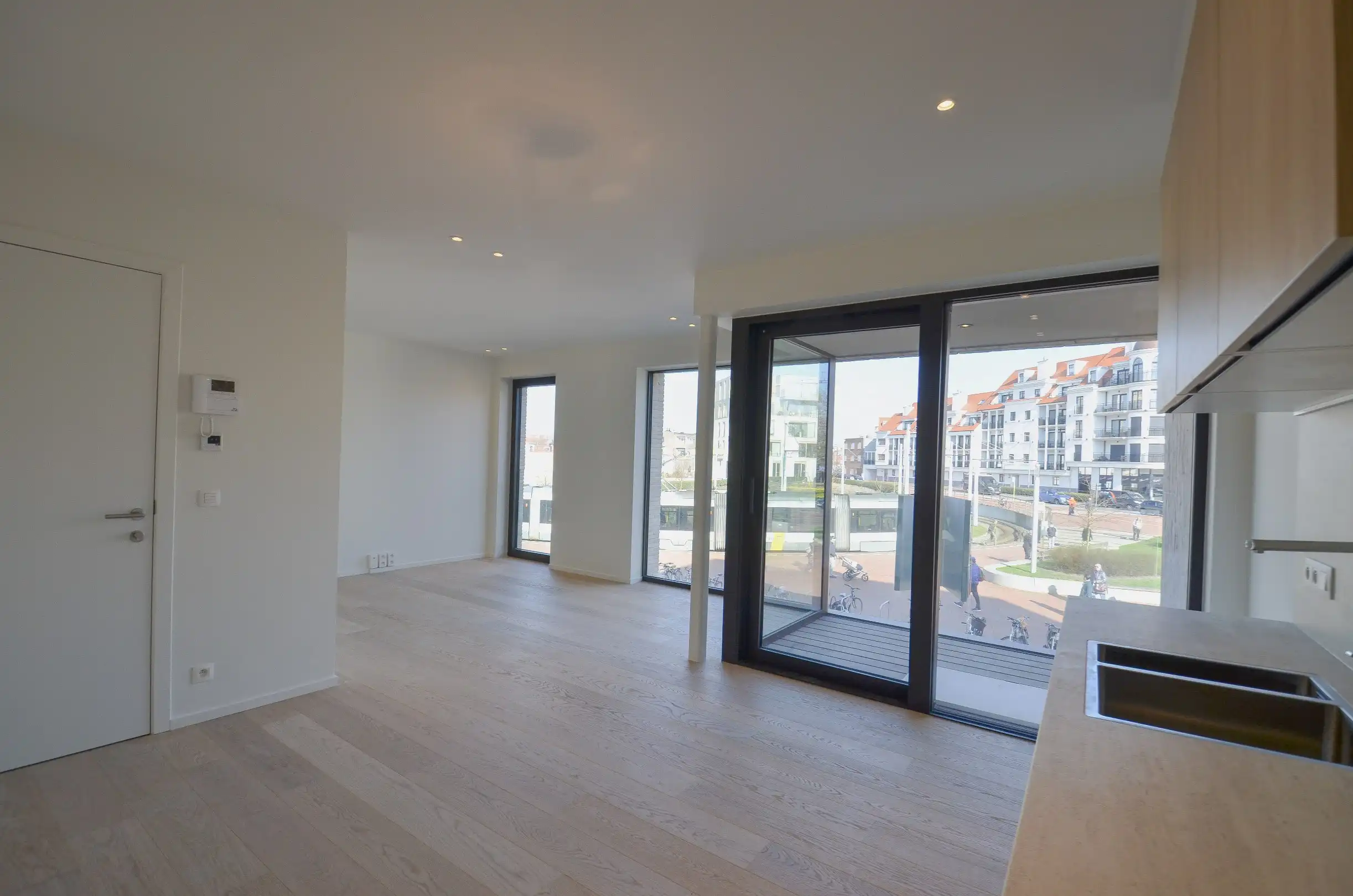 Nieuwbouw: Licht en modern nieuwbouwappartement met terras nabij Duinenwater. foto 10