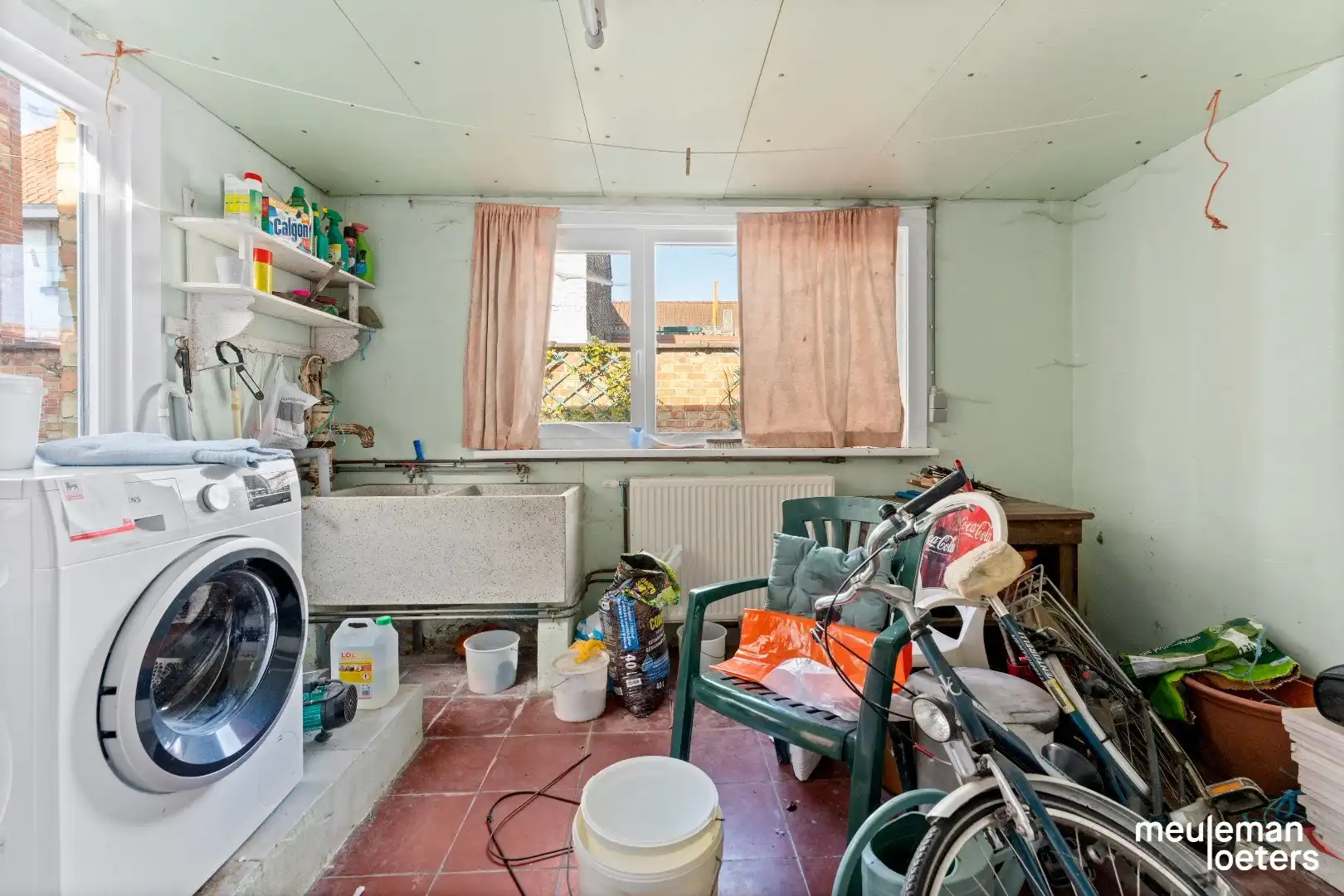 Te renoveren woning met ruime tuin foto 14