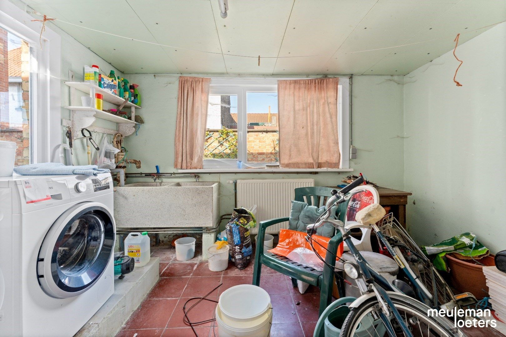 Te renoveren woning met ruime tuin foto 14