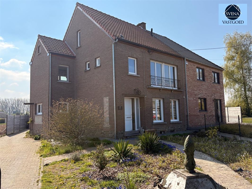 LEUKE HOB MET 3 SLAAPKAMERS, GARAGE EN TUIN foto {{pictureIndex}}