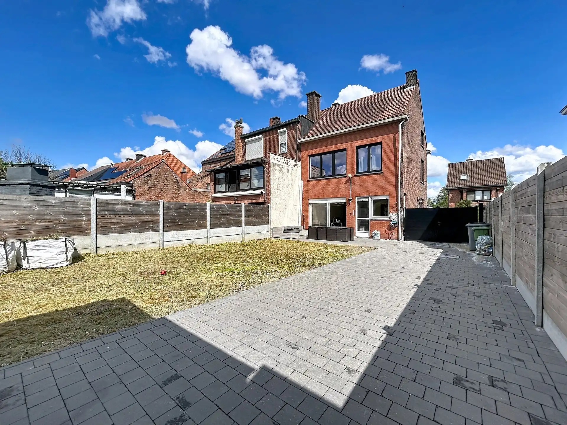 Half open bebouwing met 3 slaapkamers en garage op perceel van 315m² foto 14