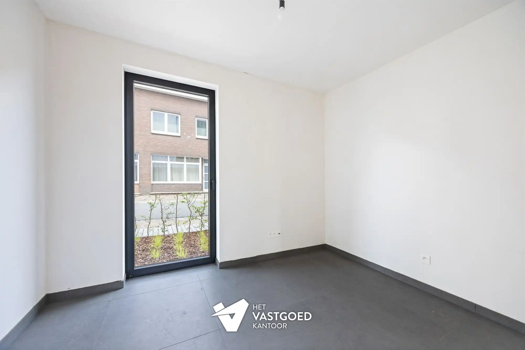 RUIM GELIJKVLOERS APPARTEMENT MET UITZONDERLIJKE BUITENRUIMTE foto 12