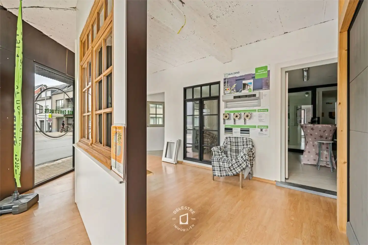 COMMERCIËEL GELIJKVLOERS OP TOPLOCATIE IN HET HART VAN MOORSEL foto 16