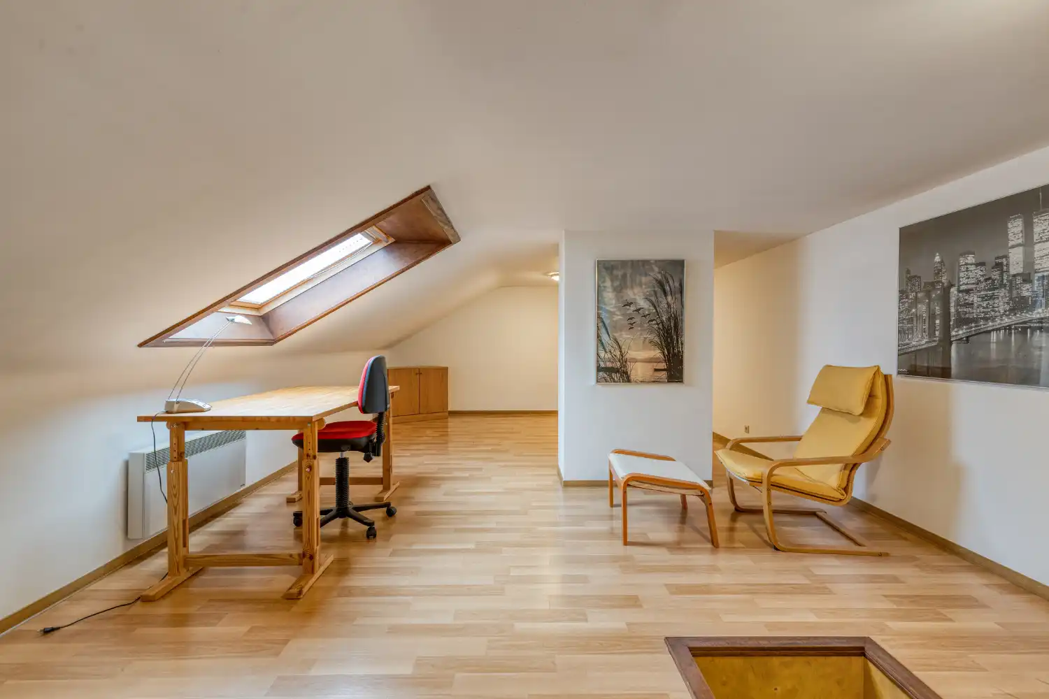 Appartement met zonnig terras, ruime zolderkamer en prachtig zicht! foto 10