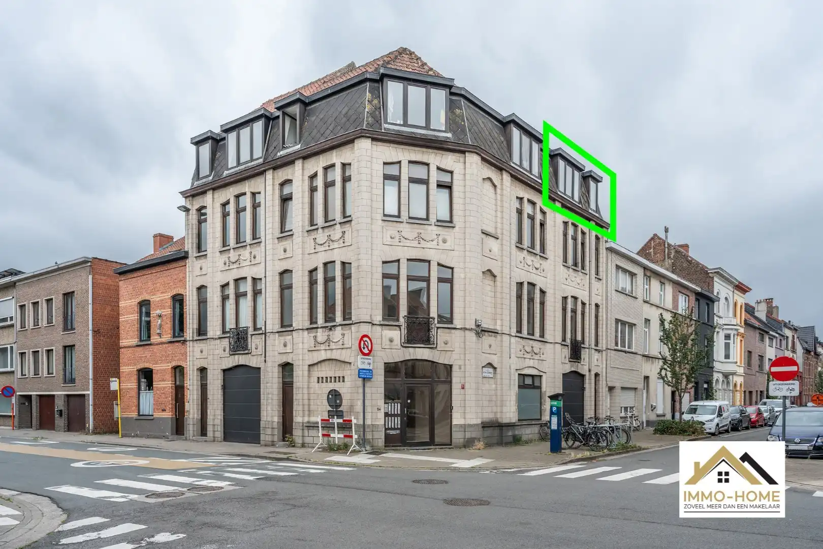 Gerenoveerd duplex appartement rand centrum Gent foto {{pictureIndex}}