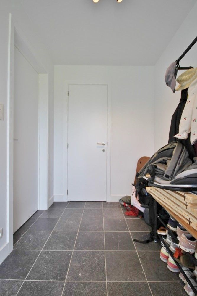 Moderne woning met 3 slaapkamers en tuin in het rustige Landen foto 6